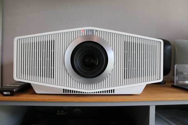 Sony Bravia Projektor 8