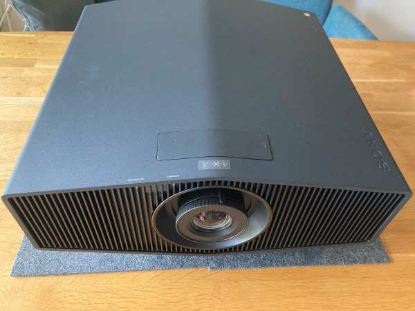 Sony VPL-XW5000ES
