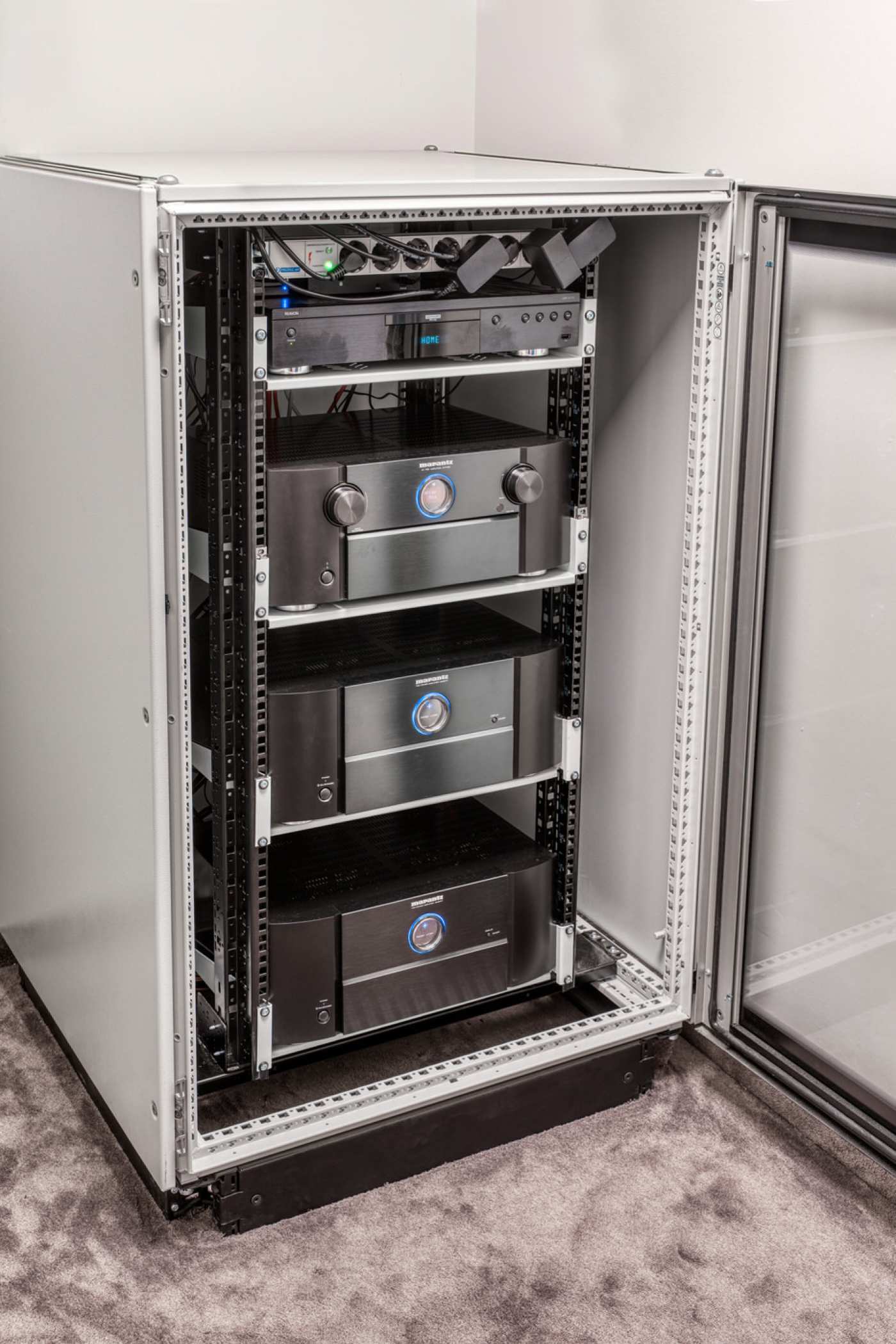 Magnetar UDP-800 MK II
