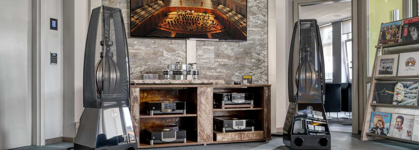 HiFi Forum - Referenz-Setup: mbl 101 E Radial-Lautsprecher und mbl Elektronik