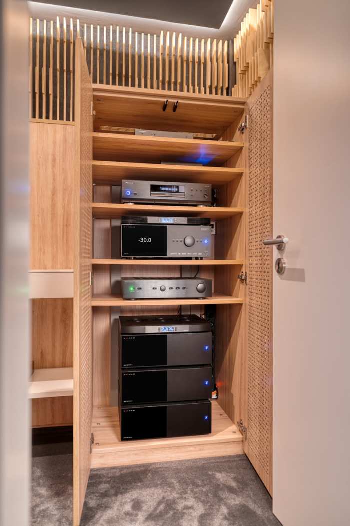 Drei Anthem MCA325 Gen.2 AV-Endverst&auml;rker