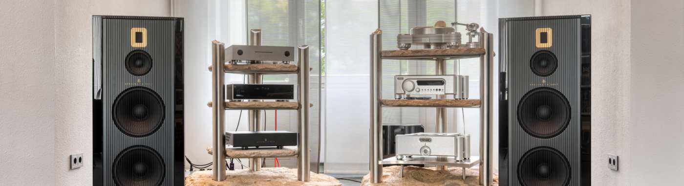 HiFi Forum - Referenz-Setup: STEINWAY-LYNGDORF Lautsprecher MODEL A, Prozessor & Endstufe 