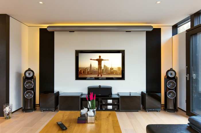 Fertiggestelltes High-End-Heimkino mit integrierter HiFi-Anlage und Wohnraumintegration
