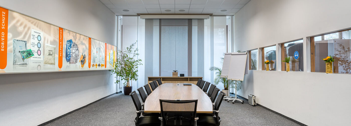 Multifunktionaler Konferenzraum mit modernster Technik